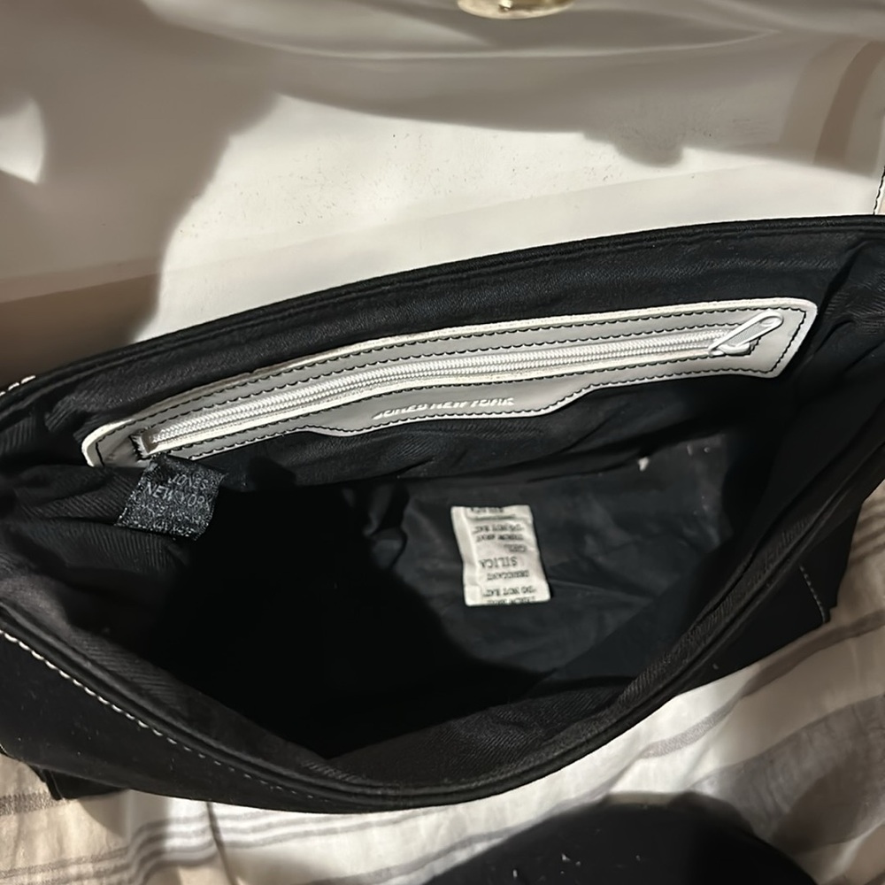 Classic Jones New York shoulder bag black/white/red - Picture 7 of 9
